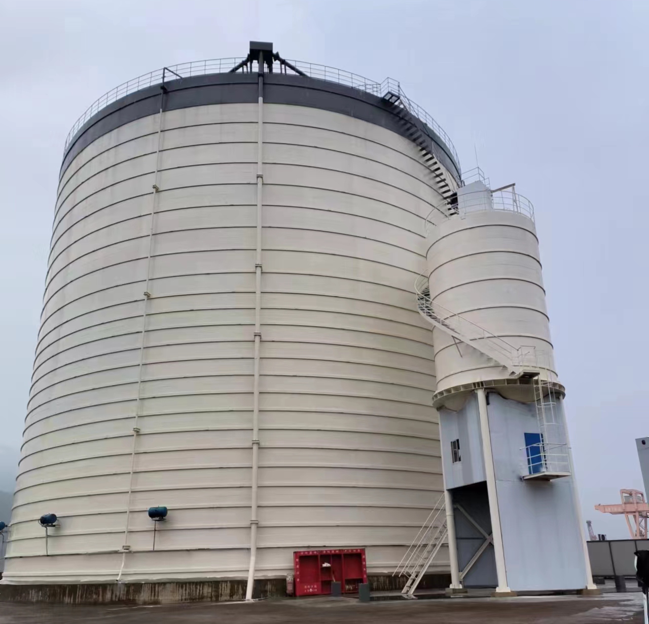 岳阳楼10万吨水泥钢板库